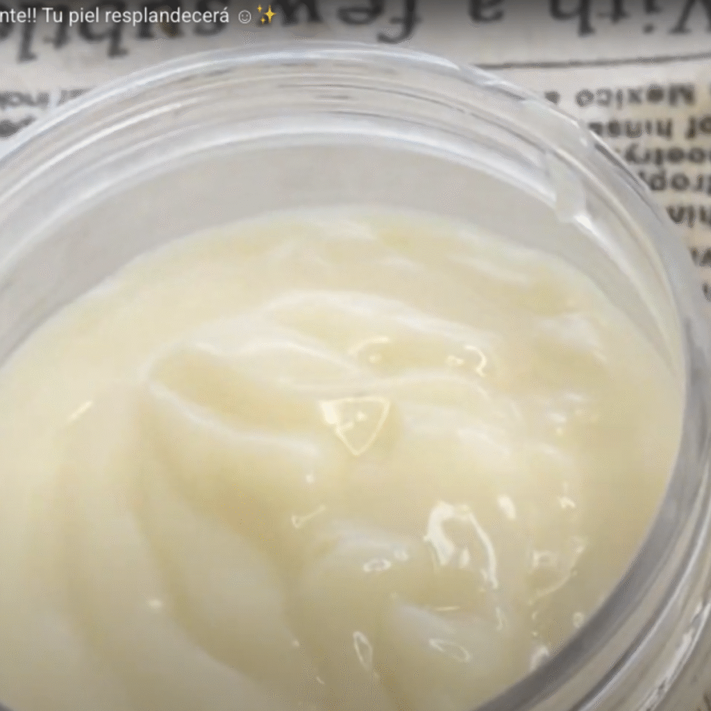 mascarilla facial en tarro de cristal